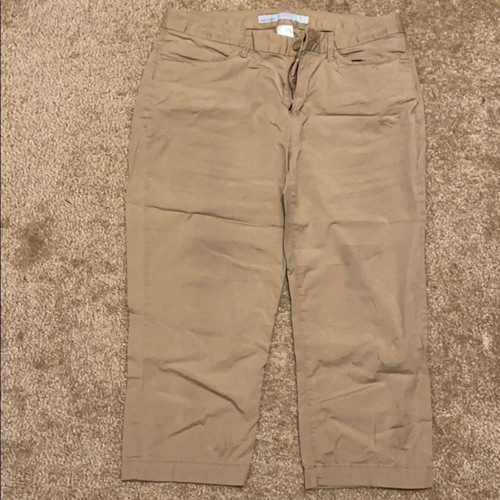 Old Navy Capris. Size 10 Classic Rise.